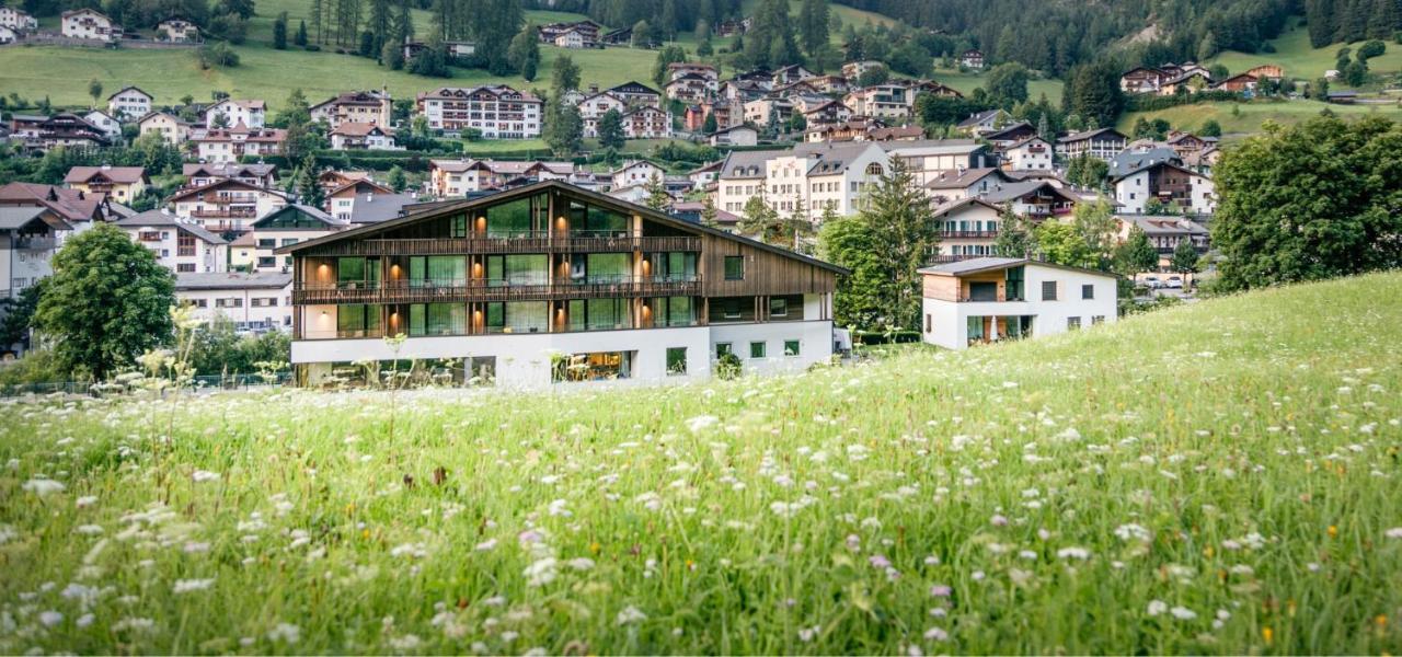 Pra Palmer The Green B&B Ortisei Bagian luar foto